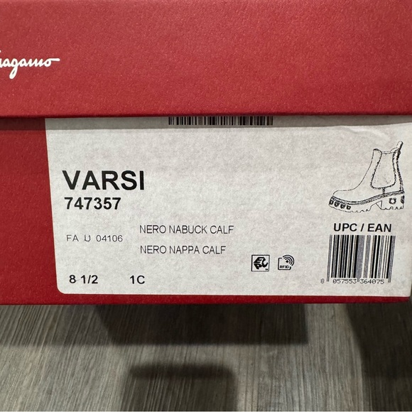 Salvatore Ferragamo Varsi Gancini Logo Chelsea Black Suede Leather Combat Boots - Picture 13 of 13